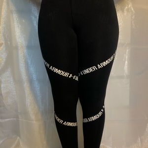 Size M Under Armor leggings